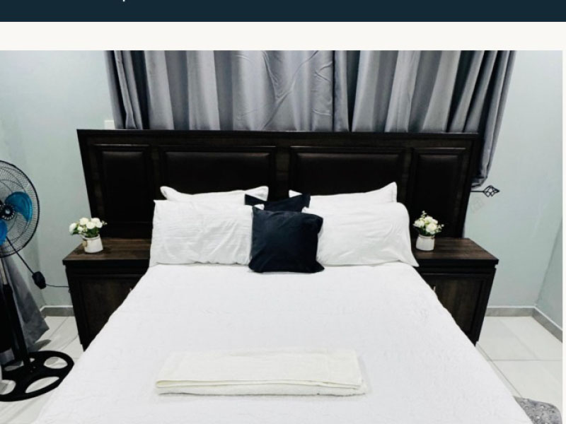 Deluxe Room 10