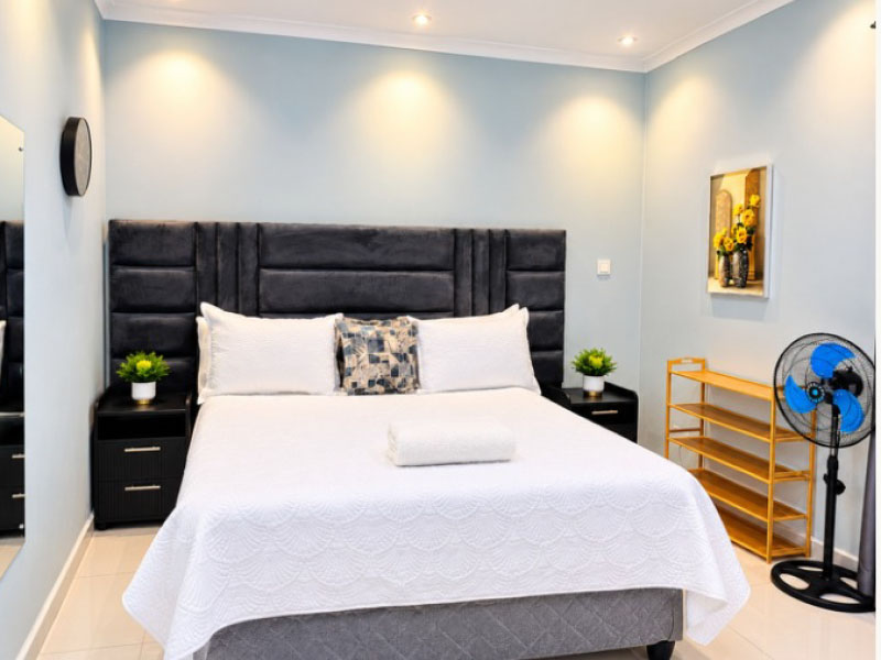 Deluxe Room 07